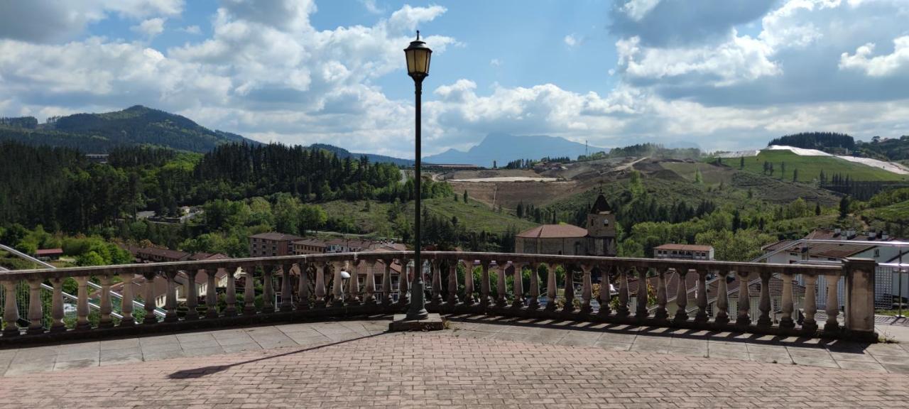 Intxaurti Etxea Appartement Mallavia Buitenkant foto